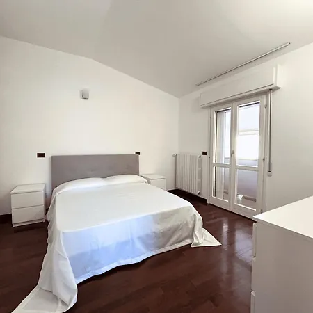 Cn035 - Cesenatico, Trilocale Con Terrazza Panoramica A 100mt Dal Mare